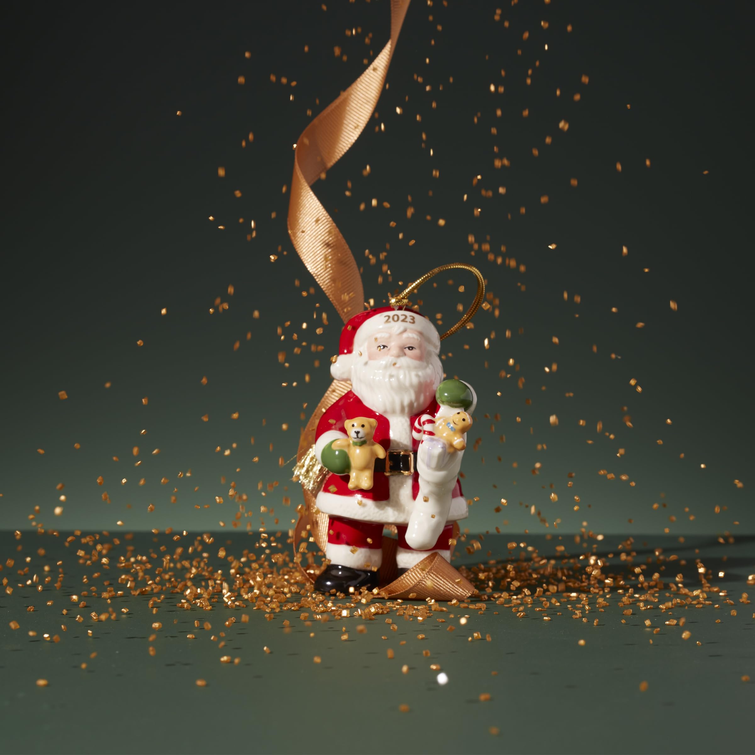 ⭐︎Noel⭐︎ Amazon.com: Lenox 894427 2023 Santa and Stocking Ornament